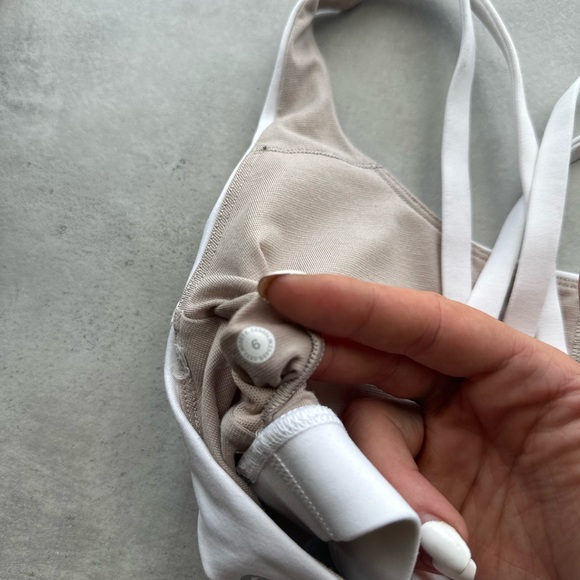 NWOT lululemon WHITE sports bra - Picture 7 of 10